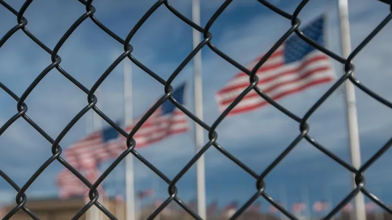 ABD, Washington'daki saldırının ardından tüm iltica talebi kararlarını durdurdu