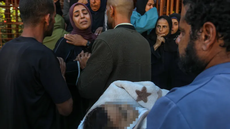 Gazze'de Bebek Katliamı! Annesinin Kucağında Can Verdi