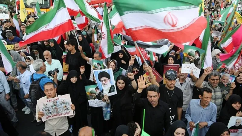 İran'da "intikam" sloganları! İsrail ve ABD protesto edildi