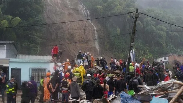 Kolombiya'da toprak kayması felakete yol açtı: 16 ölü, 8 kayıp
