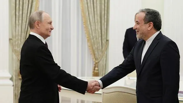 Moskova'da kritik görüşme: Putin ve İran Dışişleri Bakanı Erakçi bir araya geldi